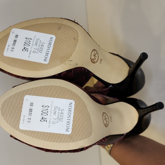 Michael Kors Sandal - Picture 5 of 12
